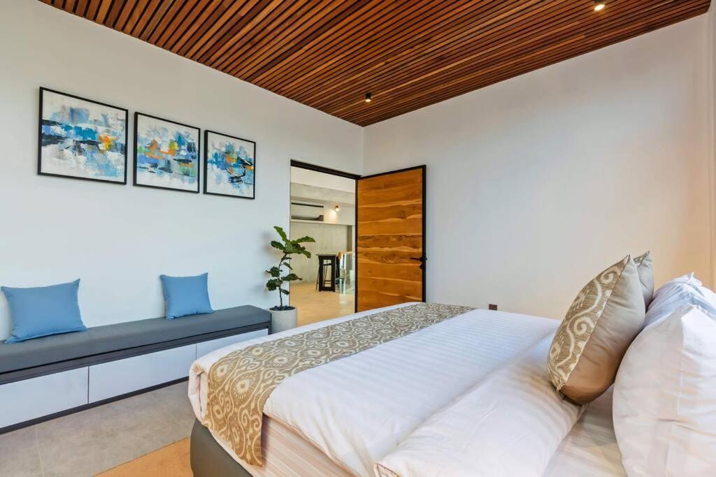 Manresa Villa Bali 4 Canggu  Exterior photo